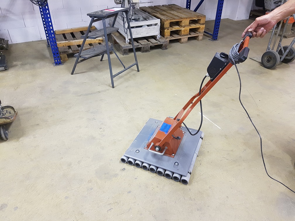 Feinsteinrollenvibroplatte 50Kg
